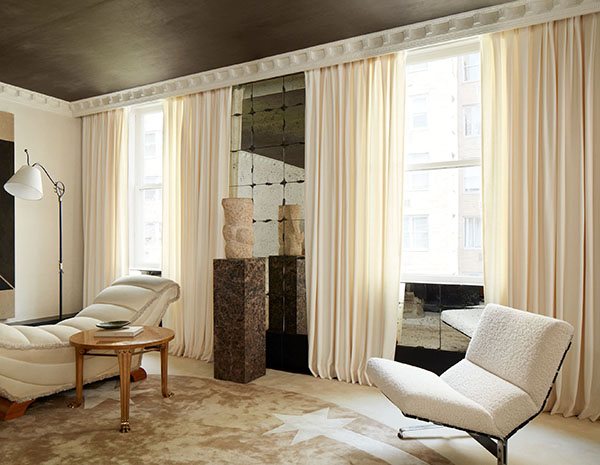 Neutral curtains made of Wool Blend in Snow ad brightness to a casually elegant study with a dark ceiling